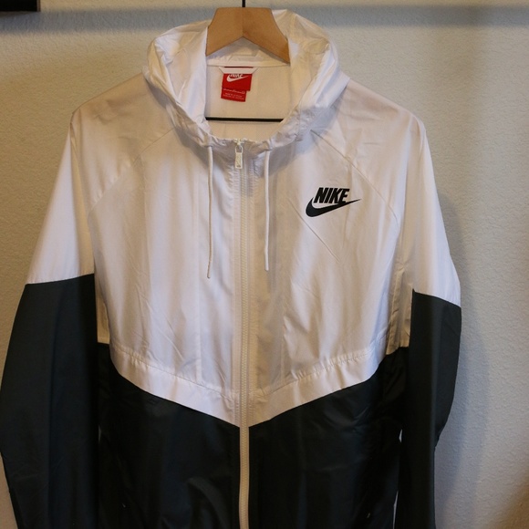 Nike Jackets & Blazers - Nike Women's Hooded Windrunner